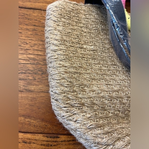 NWT Gap Straw Woven Bag with Multicolor Striped Handles Crossbody Bag Purse - Picture 4 of 6